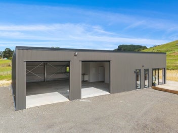 Liveable Shed + Land