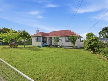 784m² Freehold with Potential