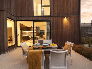 Affordable Luxury Living, Fully Furnished