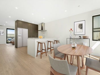 Stylish Three Bedroom Haven with Reserve Outlook