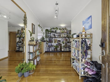 Coastal Living with Panoramic Taipa Views