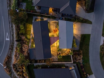 Detached studio, designer home in prime location