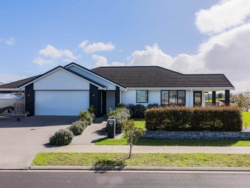 BRICK & TILE BLOCKBUSTER!