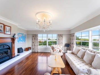 Country Charm by the Vineyards