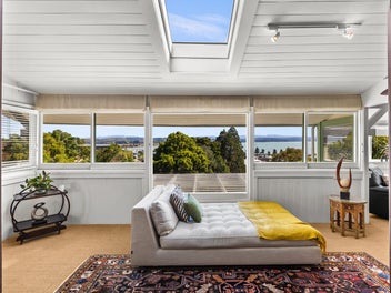 Location, Sun and Views