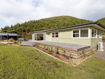 A Private Haven of Space, Views & Serenity