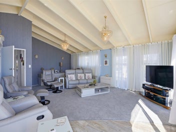 Space Meets Location - Book Your Viewing!