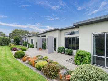 Space, style and privacy in a prime location