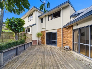 Leafy Family Living in Pukekohe