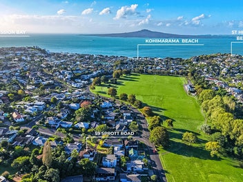 Striking Park and Sea Views