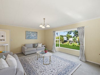 Brick & bay window beauty!