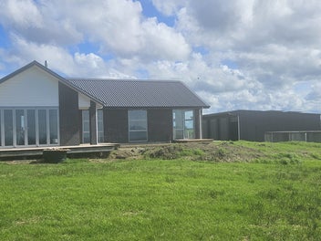 Waipu Rural - OFF GRID 3 Bedroom Home on 10ha