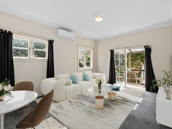 SPACIOUS, SUNNY STARTER!