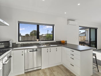 Immaculate, sun-filled with indoor-outdoor flow