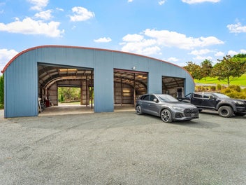 Triple-income lifestyle – Matakana Village