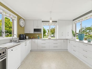 Easy Living with Room to Grow in Gore