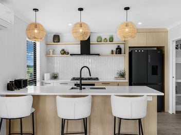 Owners loss, Your Gain, Move-in Ready!