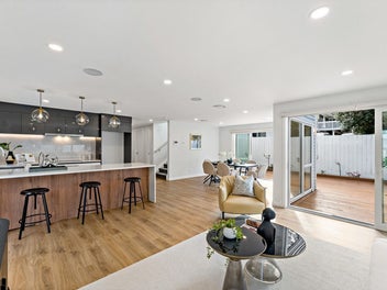 Luxury Living & Coastal Lifestyle in Macleans Zone