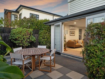 Easy Living in Merivale