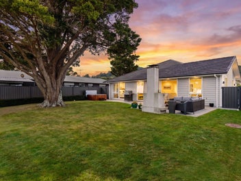 SIMPLY THE BEST IN WALLACEVILLE ESTATE