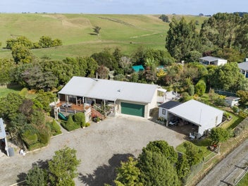 Lifestyle with two dwellings - 1.87 ha