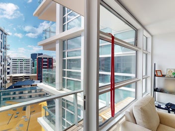 MODERN INNER-CITY LIVING