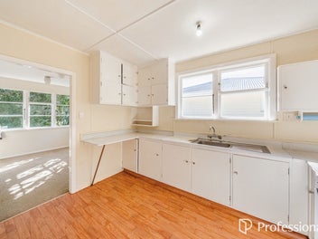 Solid Starter/Investment With Sun and Space