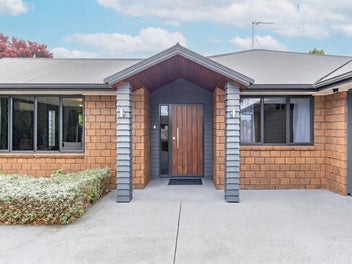 Spacious Family Living in Huntington