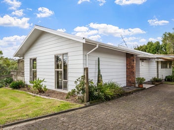 Large Private Family Home on 2806sqm