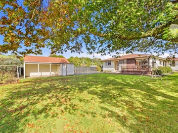 Looking for SPACE? Hows SIX BEDROOMS!!