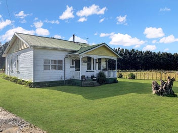 Image 1 of 7