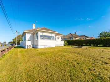 2Brm + Sunroom - early possession!