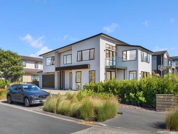 Sun-Soaked Corner Living with Sea Views