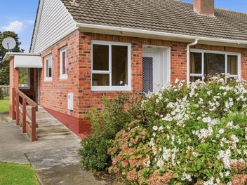 Neat on Nixon Street