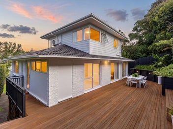 Coastal Living, Space for Generations