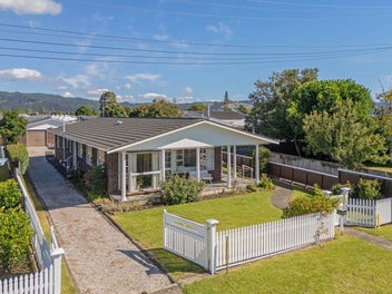 LOCATION, SIZE & FAMILY FRIENDLY!