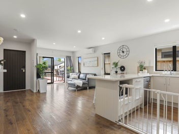 Must Be Sold - Owners Already in Australia!