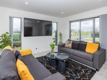 Modern Family Living in Chartwell