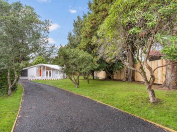 4 bedroom 2 bathroom on 1749m2 freehold land