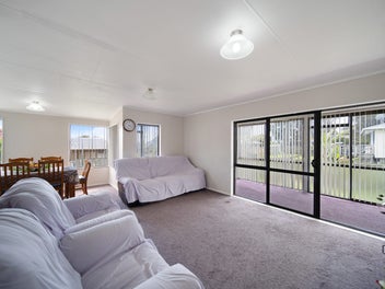 3 bedrooms home - large section.