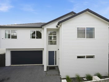 Opposite Howick Domain – Prime Location, Doubl...