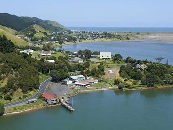 Waterfront Dream: Home & Income, Private Boat Ramp