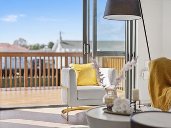 Fully Fenced, Smart & Stylish – Modern Living