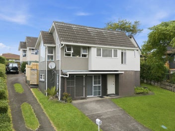 Flexible Layout with Dual Living