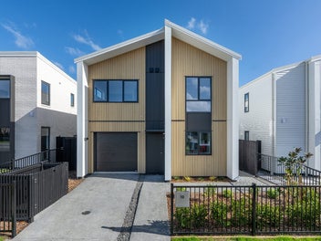 Luxury 3 Bedroom Stand Alone with tandem garage