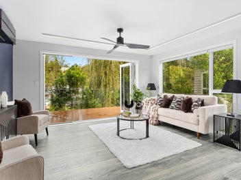 Modern Living Meets Nature - Legal Home & Income