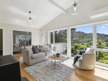 SUBLIME SIXTIES SANTUARY! | BEO $1,095,000