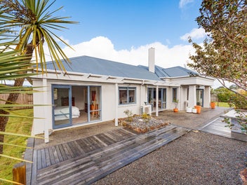 Family Living With Space & Park-Side Lifestyle