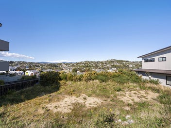 SUNNY SECTION WITH VIEWS OVER MIRAMAR PENINSULA