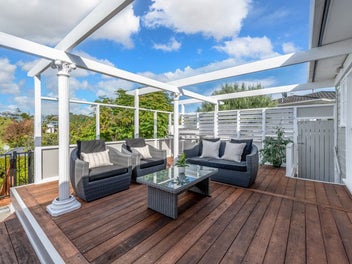 Space, Sun and Smiles for the Entire Family